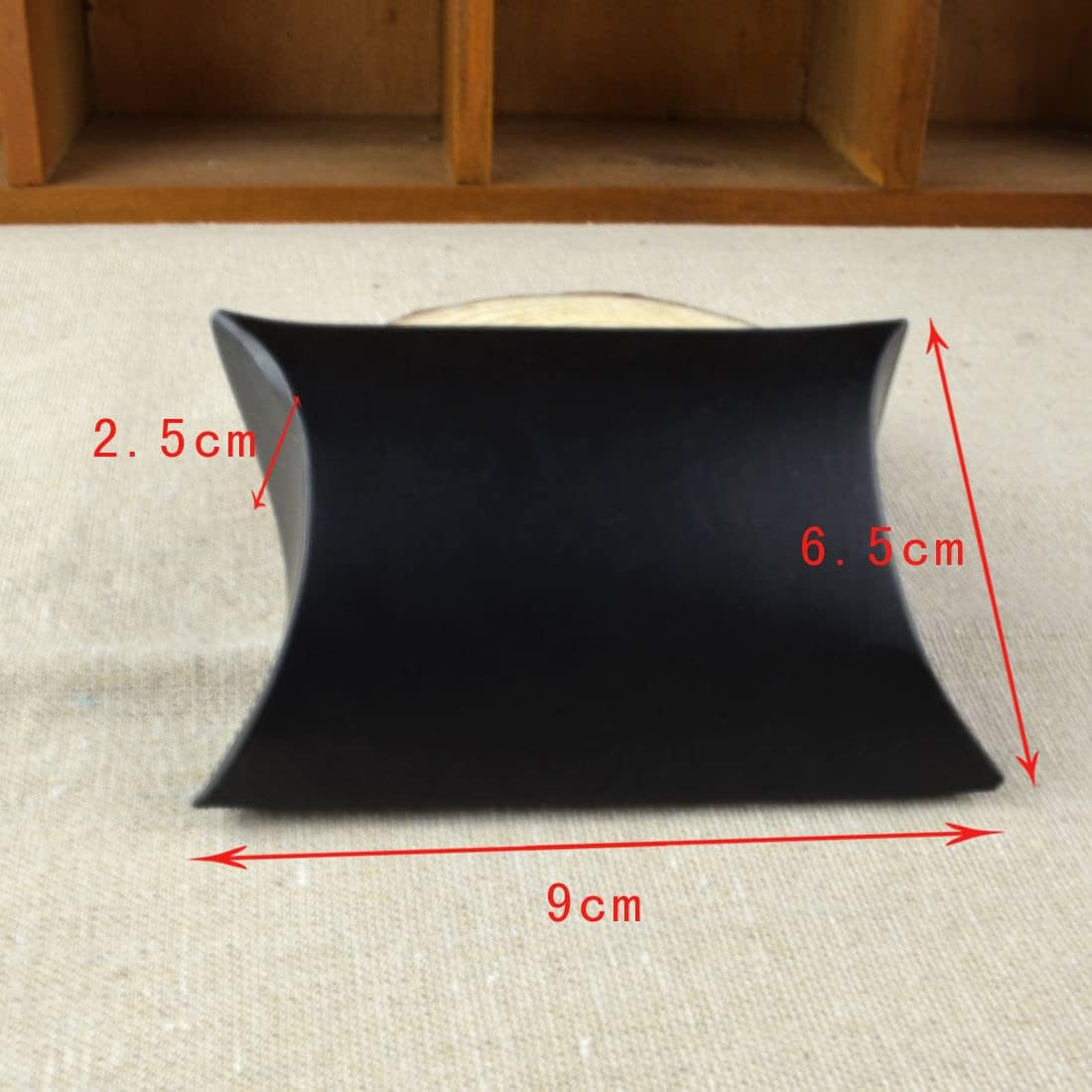 QUUPY 50PCS Black Kraft Paper Pillow Boxes with Ribbons