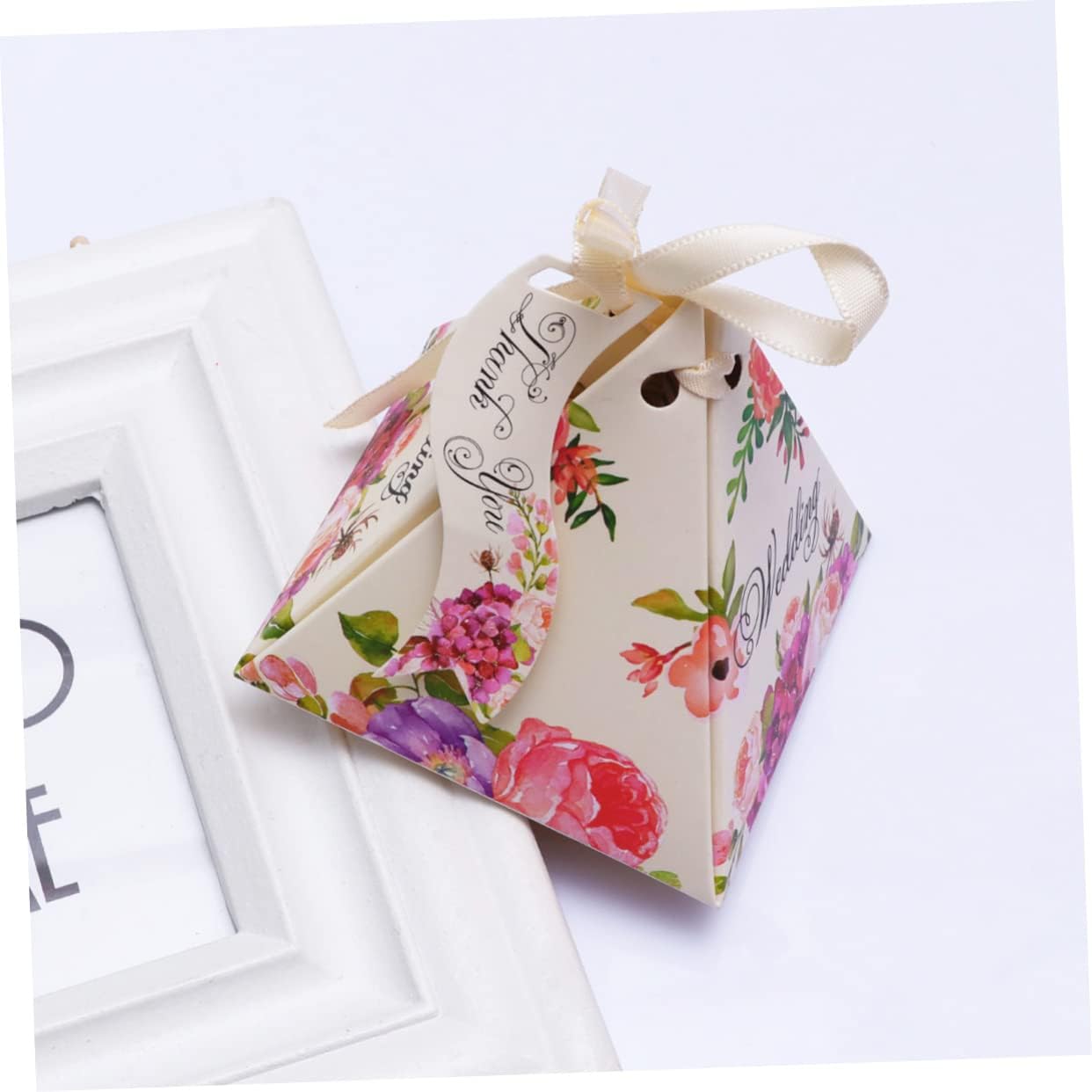 PRETYZOOM Pyramid Shaped Candy Gift Boxes for Wedding Favors