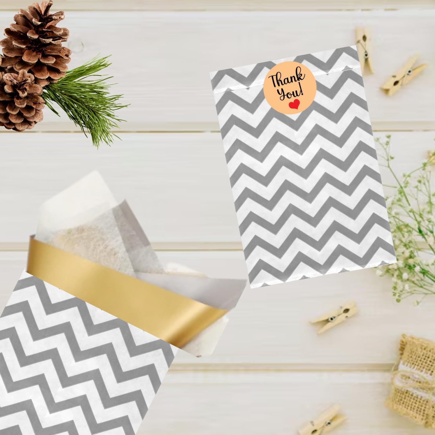 Novel Box 100 Pack Silver Chevron Print Flat Gift Bags 6x9 Inches