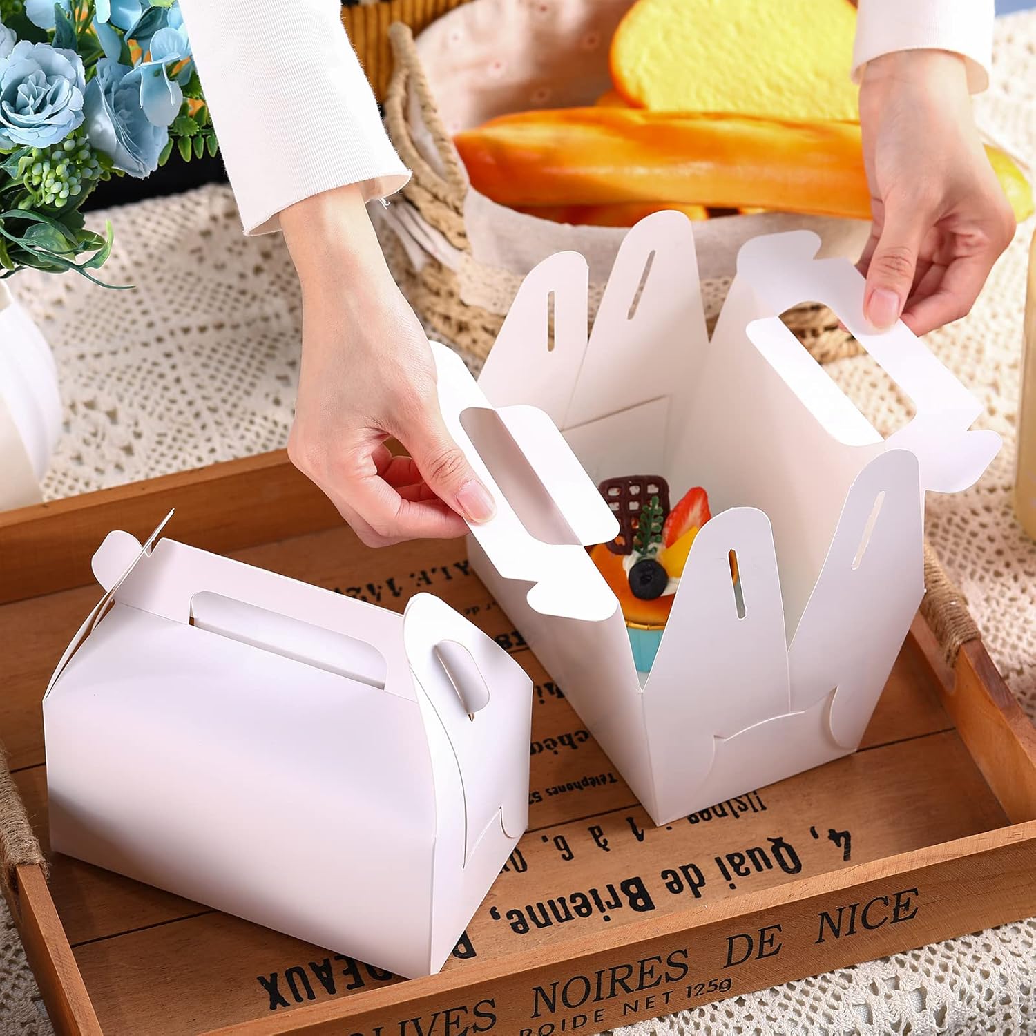Geyee 100 Pcs White Gable Gift Boxes