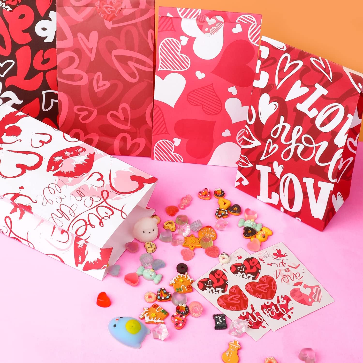 FOIMAS Valentines Day Gift Bags 30pcs Heart Kraft Paper Treat Bags